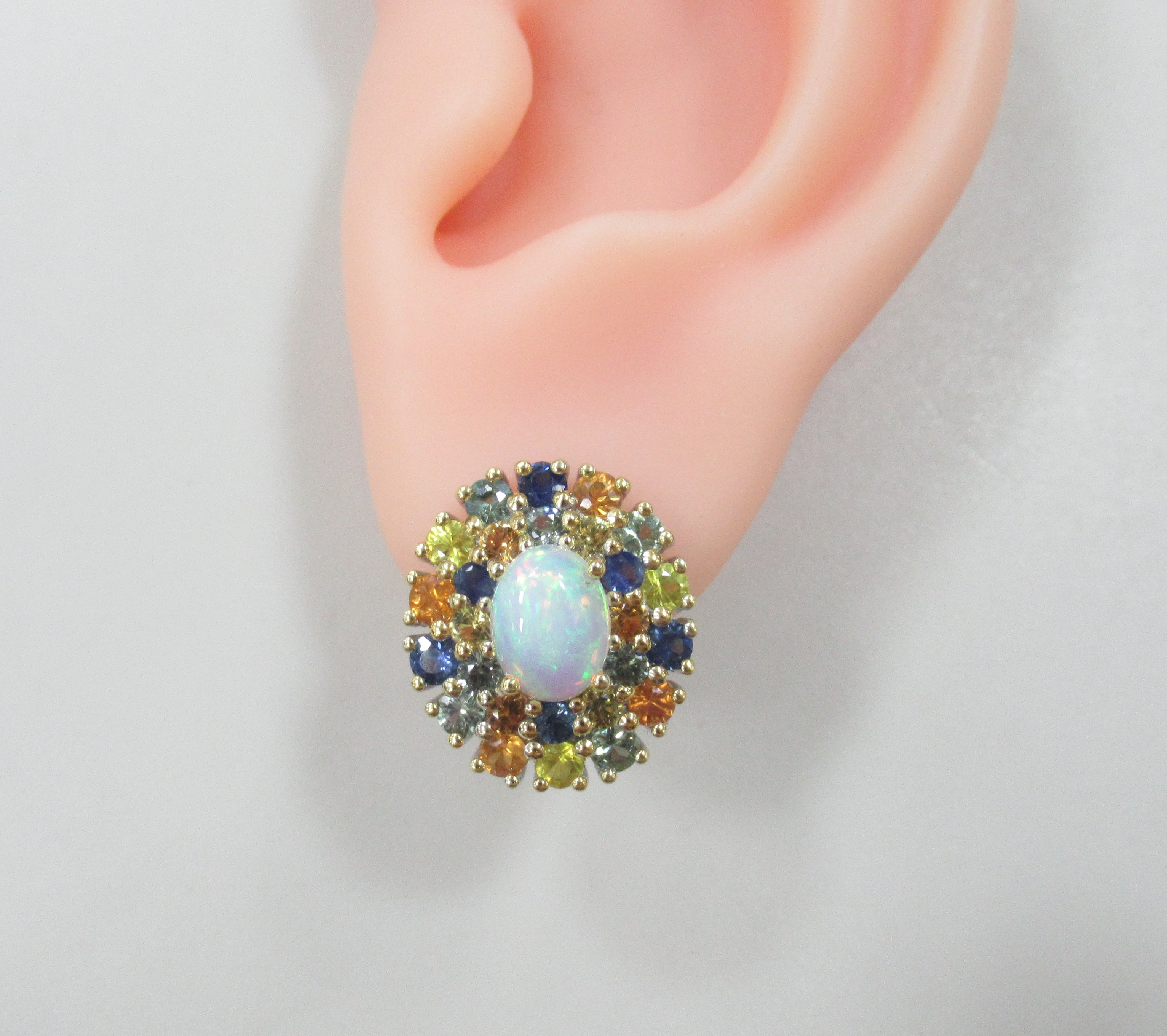 Серебряные серьги с опалами и мультисапфирами